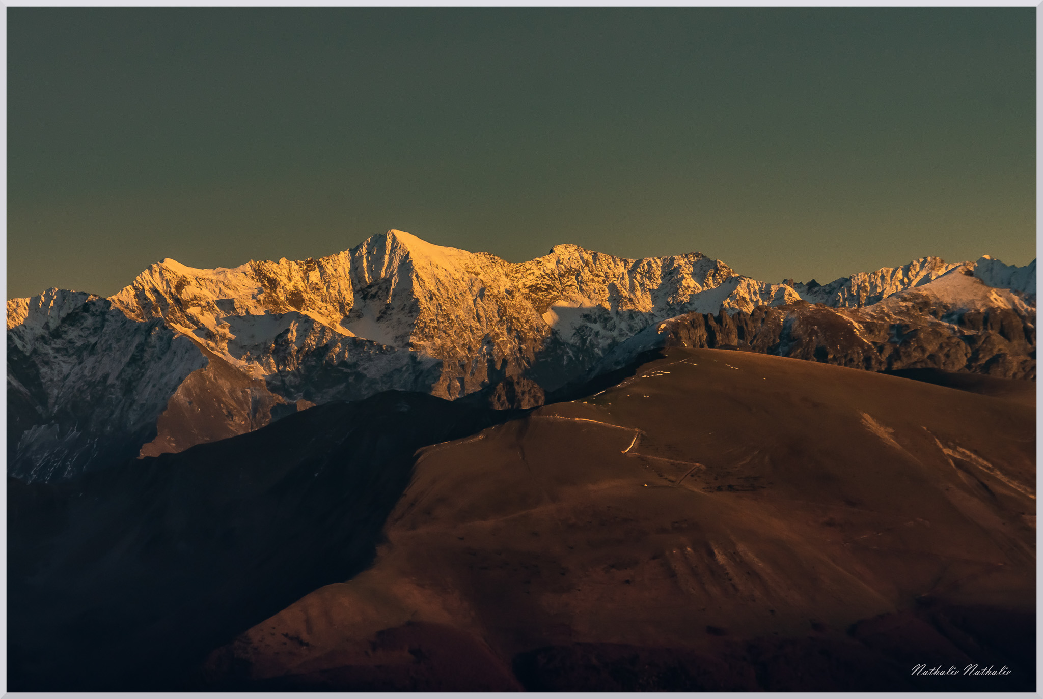 paysage de Belledonne au soleil couchant